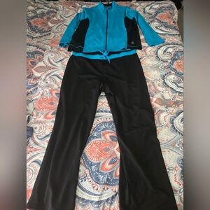 3X Be Inspired Black and Blue 2 Piece Activewear. Has A Few Picks. See Photos.
